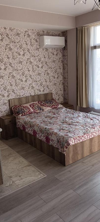 Mary'S Cozy & Lovely Studio On Very Quiet Khosharauli Street Тбилиси Экстерьер фото